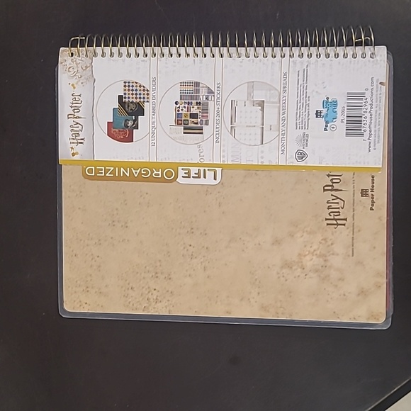 4/25 NWT HARRY POTTER 12 MONTH UNDATED AGENDA WITH STICKERS - Picture 4 of 5